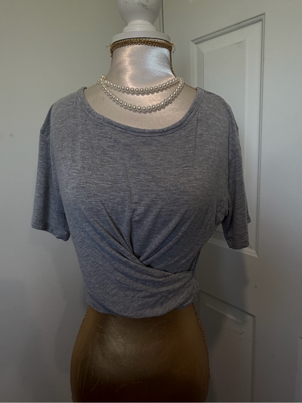 Victoria's Secret Heather Gray Twist-Front Crop Top